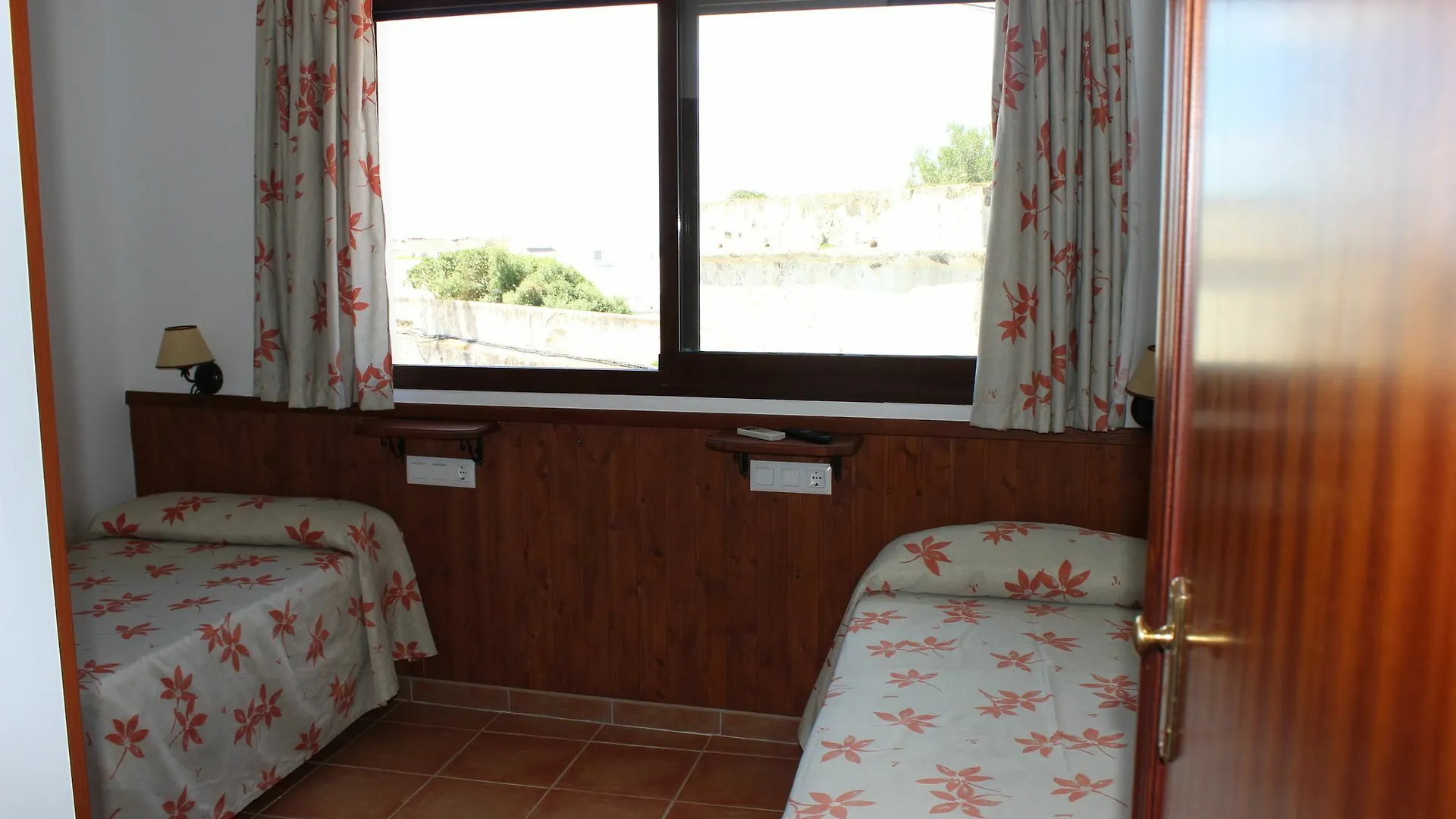 Hostal Jadraza Zahara de los Atunes Guest house
